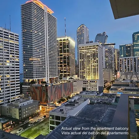 Downtown Miami Elegance. 17Th Floor Yotelpad